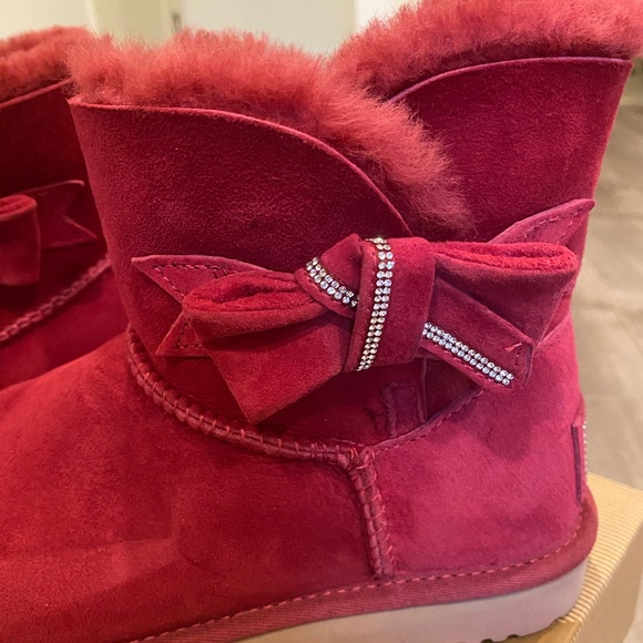 UGG Boots - Picture 2 of 5